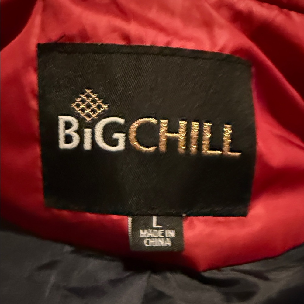 Women's Red Quilted Puffer Vest - Picture 4 of 5